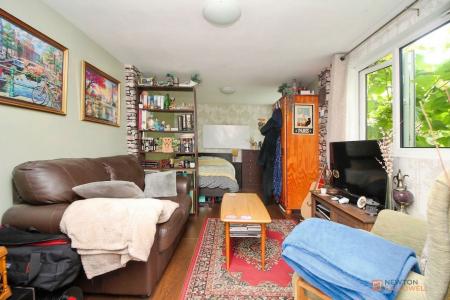 3 bedroom Semi-detached house for sale in Stonesby Avenue, Leicester, LE2