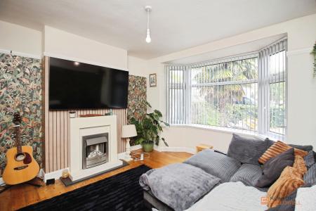 3 bedroom Semi-detached house for sale in Stonesby Avenue, Leicester, LE2