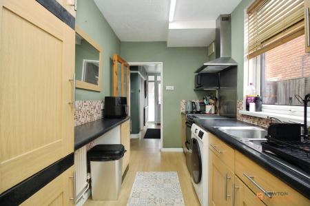 3 bedroom Semi-detached house for sale in Stonesby Avenue, Leicester, LE2