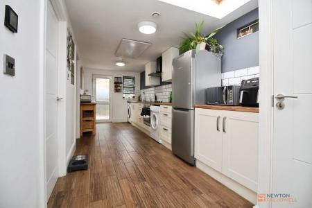 3 bedroom Semi-detached house for sale in Stonesby Avenue, Leicester, LE2