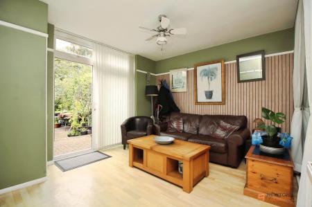 3 bedroom Semi-detached house for sale in Stonesby Avenue, Leicester, LE2