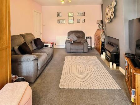 3 bedroom Semi-detached house for sale in Humberstone Lane, Leicester, LE4