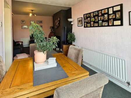 3 bedroom Semi-detached house for sale in Humberstone Lane, Leicester, LE4