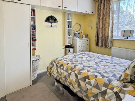 3 bedroom Semi-detached house for sale in Humberstone Lane, Leicester, LE4