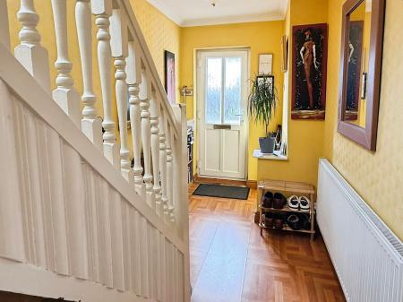 3 bedroom Semi-detached house for sale in Humberstone Lane, Leicester, LE4