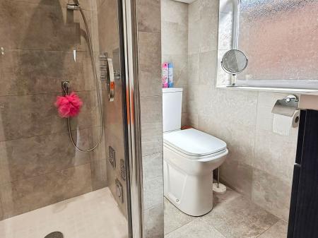 3 bedroom Semi-detached house for sale in Humberstone Lane, Leicester, LE4