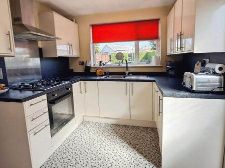 3 bedroom Semi-detached house for sale in Humberstone Lane, Leicester, LE4