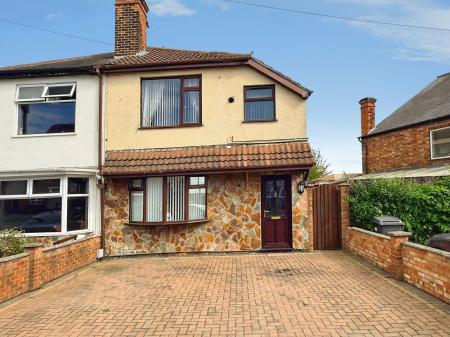 3 bedroom Semi-detached house for sale in Humberstone Lane, Leicester, LE4
