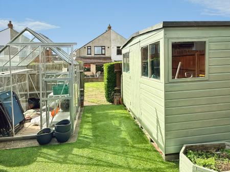3 bedroom Semi-detached house for sale in Humberstone Lane, Leicester, LE4
