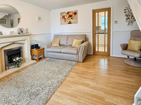 2 bedroom Semi-detached house for sale in Hazeldene Road, Hamilton, LE5