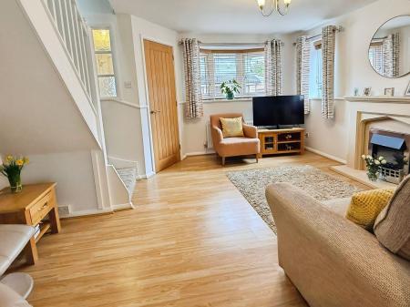 2 bedroom Semi-detached house for sale in Hazeldene Road, Hamilton, LE5