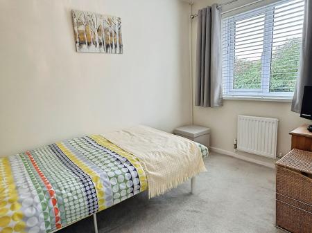 2 bedroom Semi-detached house for sale in Hazeldene Road, Hamilton, LE5