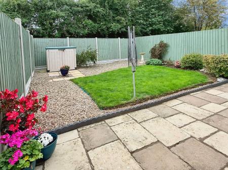 2 bedroom Semi-detached house for sale in Hazeldene Road, Hamilton, LE5