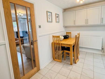 2 bedroom Semi-detached house for sale in Hazeldene Road, Hamilton, LE5
