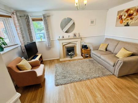 2 bedroom Semi-detached house for sale in Hazeldene Road, Hamilton, LE5