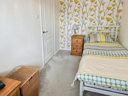 2 bedroom Semi-detached house for sale in Hazeldene Road, Hamilton, LE5
