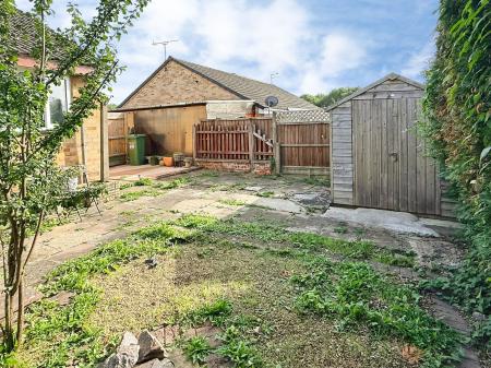 2 bedroom Semi-detached bungalow for sale in Avon Close, Oadby, LE2