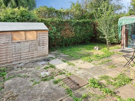 2 bedroom Semi-detached bungalow for sale in Avon Close, Oadby, LE2
