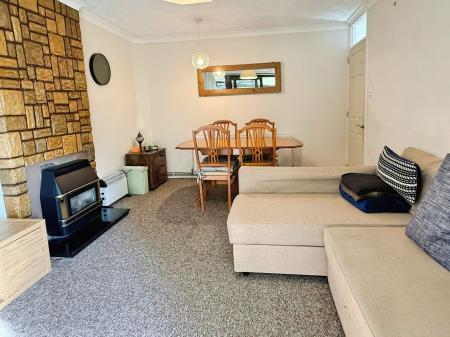 2 bedroom Semi-detached bungalow for sale in Avon Close, Oadby, LE2