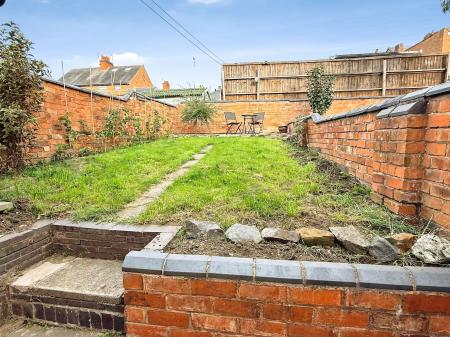 2 bedroom Terraced House for sale in Spencer Street, Oadby, LE2