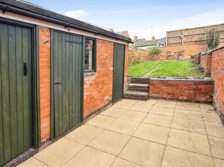 2 bedroom Terraced House for sale in Spencer Street, Oadby, LE2