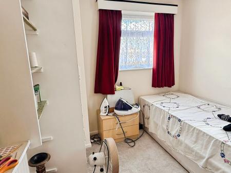 4 bedroom Semi-detached house for sale in Ash Tree Road, Oadby, LE2