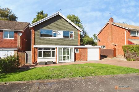 3 bedroom Detached house for sale in Beech Road, Oadby, LE2