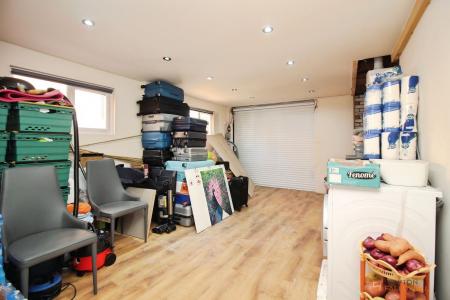 3 bedroom Detached house for sale in Beech Road, Oadby, LE2