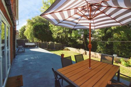 3 bedroom Detached house for sale in Beech Road, Oadby, LE2