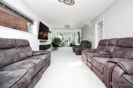 3 bedroom Detached house for sale in Beech Road, Oadby, LE2