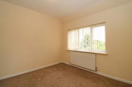 3 bedroom Semi-detached house to let in Thorpe Drive, Wigston, LE18