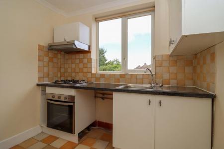 3 bedroom Semi-detached house to let in Thorpe Drive, Wigston, LE18
