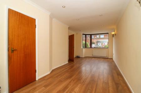 3 bedroom Semi-detached house to let in Thorpe Drive, Wigston, LE18