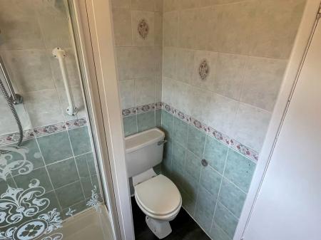 3 bedroom Semi-detached house to let in Thorpe Drive, Wigston, LE18