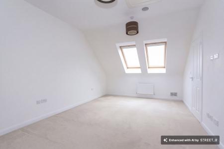 3 bedroom Semi-detached house to let in Forest House Lane, Leicester Forest East, LE3