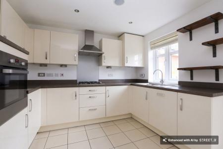 3 bedroom Semi-detached house to let in Forest House Lane, Leicester Forest East, LE3