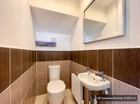 3 bedroom Semi-detached house to let in Forest House Lane, Leicester Forest East, LE3