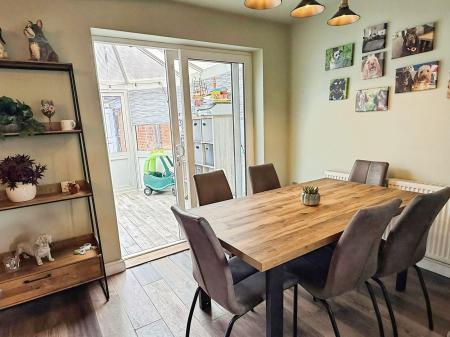 3 bedroom Semi-detached house for sale in Kent Drive, Oadby, LE2