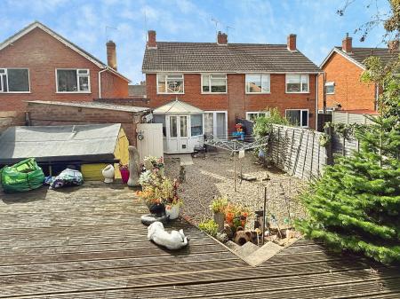 3 bedroom Semi-detached house for sale in Kent Drive, Oadby, LE2