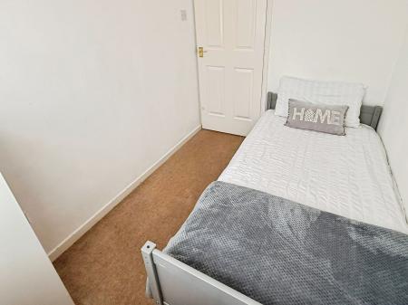 4 bedroom Detached house for sale in Devonia Road, Oadby, LE2