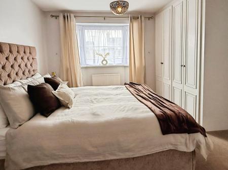 4 bedroom Detached house for sale in Devonia Road, Oadby, LE2