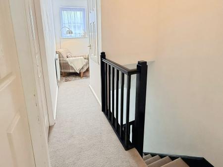4 bedroom Detached house for sale in Devonia Road, Oadby, LE2