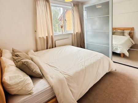 4 bedroom Detached house for sale in Devonia Road, Oadby, LE2