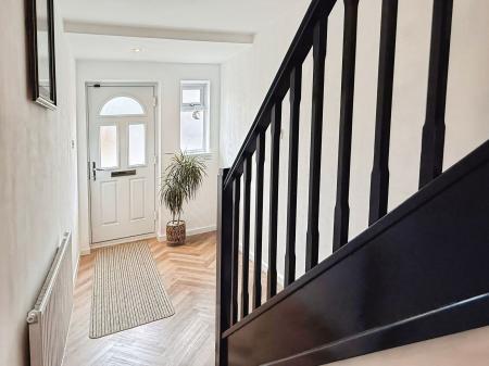4 bedroom Detached house for sale in Devonia Road, Oadby, LE2