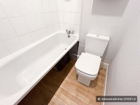 1 bedroom Flat to let in Turner Street, Leicester, LE1