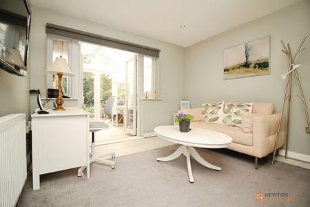2 bedroom Detached bungalow for sale in Hollies Way, Thurnby, LE7