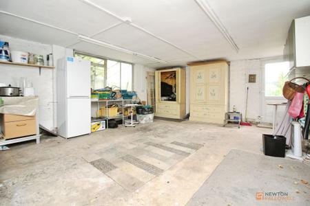 2 bedroom Detached bungalow for sale in Hollies Way, Thurnby, LE7