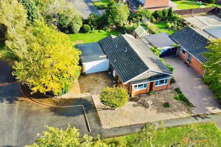 Hollies Way, Thurnby, LE7