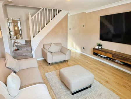 2 bedroom Semi-detached house for sale in Coltsfoot Road, Hamilton, LE5