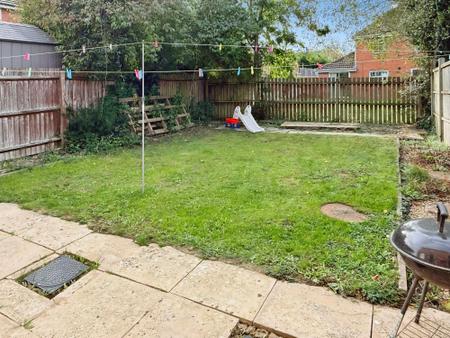 2 bedroom Semi-detached house for sale in Coltsfoot Road, Hamilton, LE5